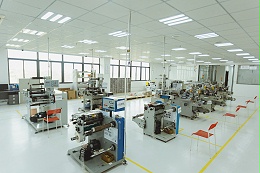 砹石（At-e）拥有材料研发中心，致力于汽车标签国产化。